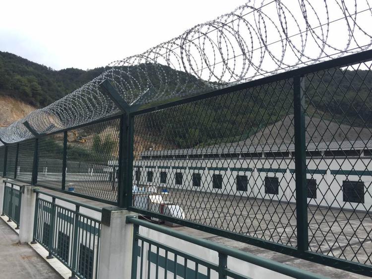监墙巡逻道专用隔离网