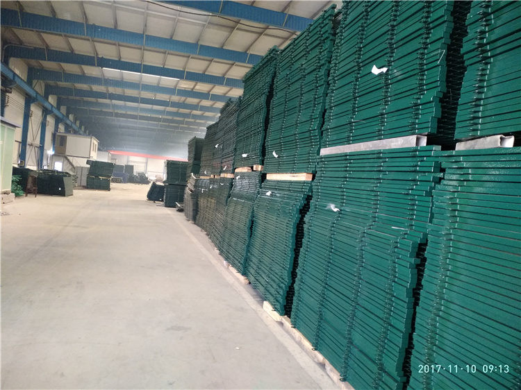 两种常见公路护栏网的特点