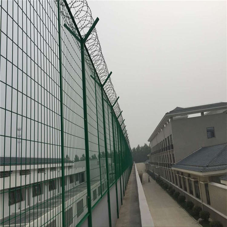 监狱护栏网需要有防攀爬的作用