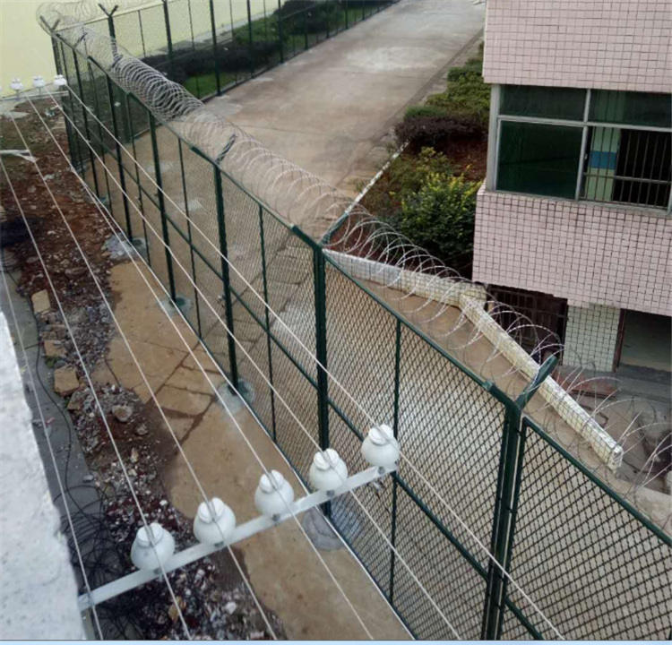监狱护栏网需要有防攀爬的作用